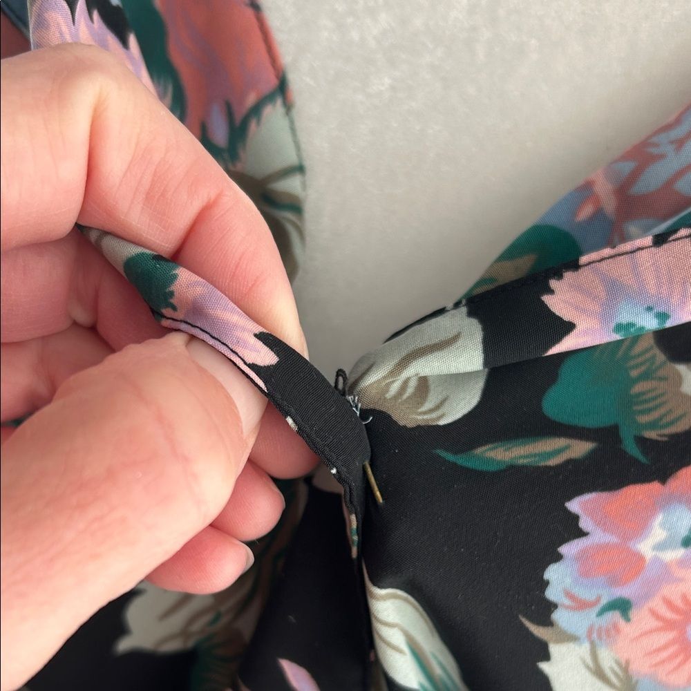 Victoria's Secret Vintage Gold Label Black and Pink Floral Pajama Top - Picture 5 of 13